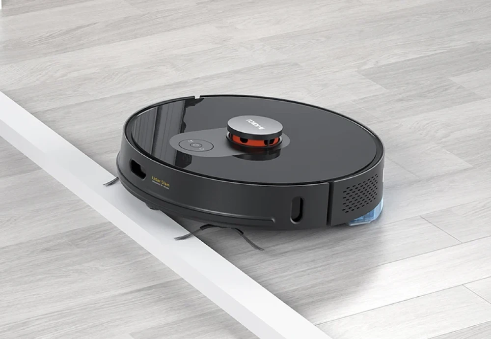 robot vacuum cleaner hardwood floor